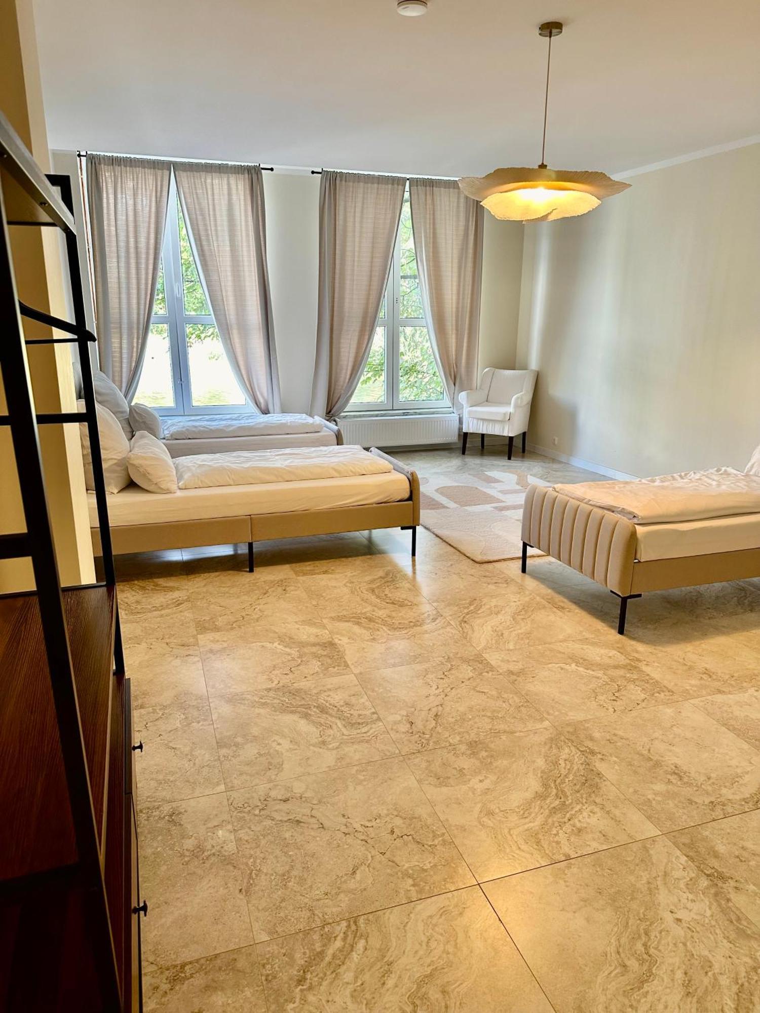 Sanierte 5 Zimmer Luxus Standard Apartment Auf 350Qm Hamburg Dış mekan fotoğraf